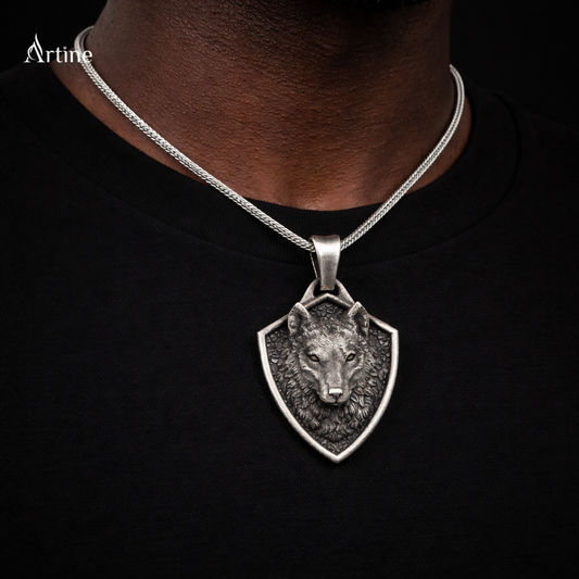 Silver Wolf Luxe Pendant