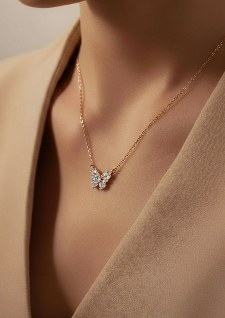 Elegant Finish Simple Chain with Pendant