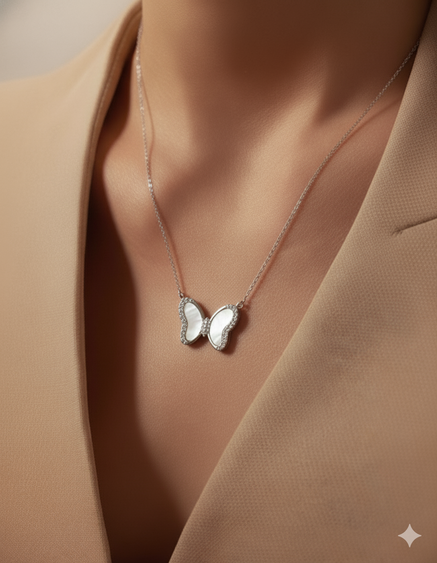 Women’s Elegant Silver Chain with Pendant