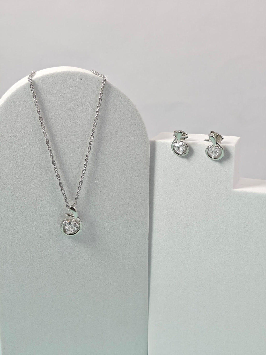 Apple Heart Diamond Pendant Set