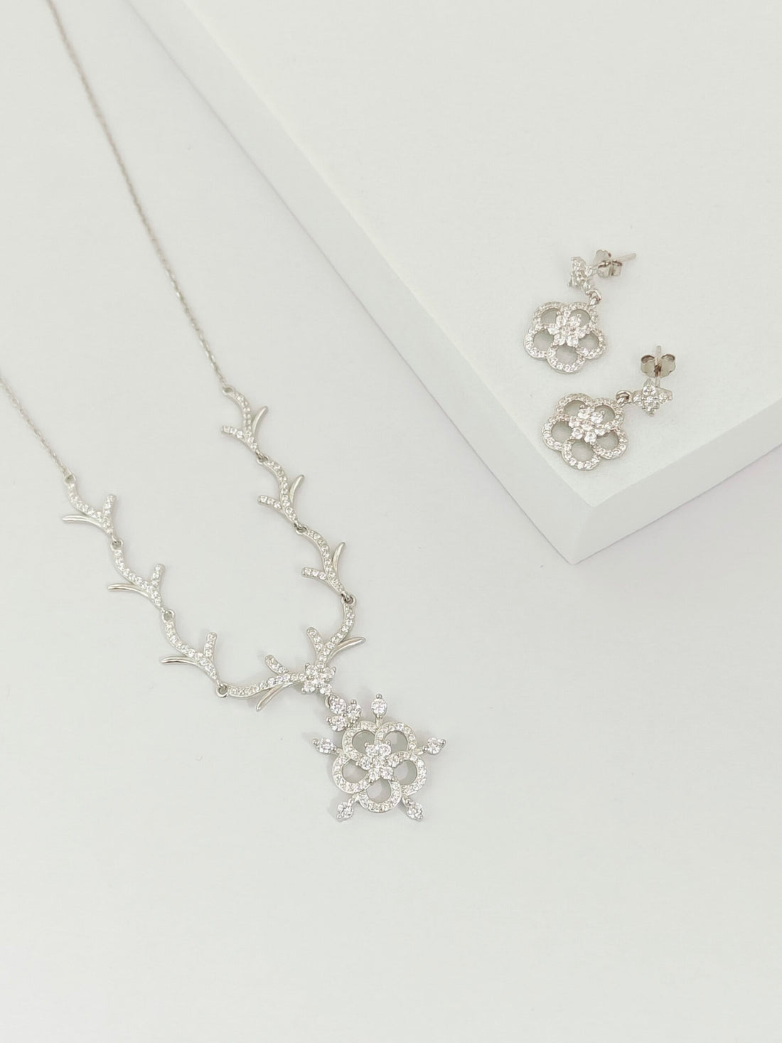 Floral Antler Inspired Pendant Set