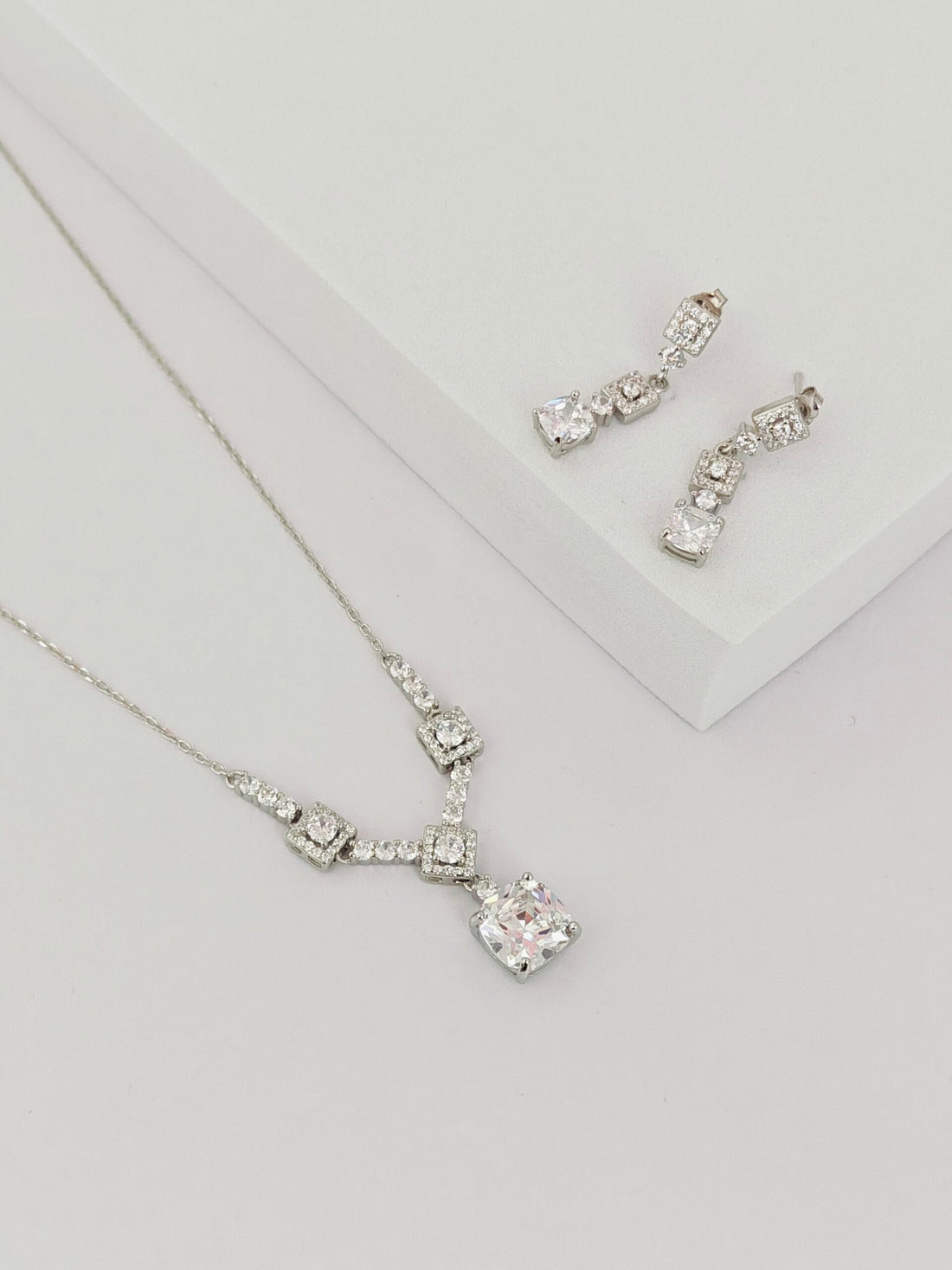 Square Cushion Crystal Pendant Set