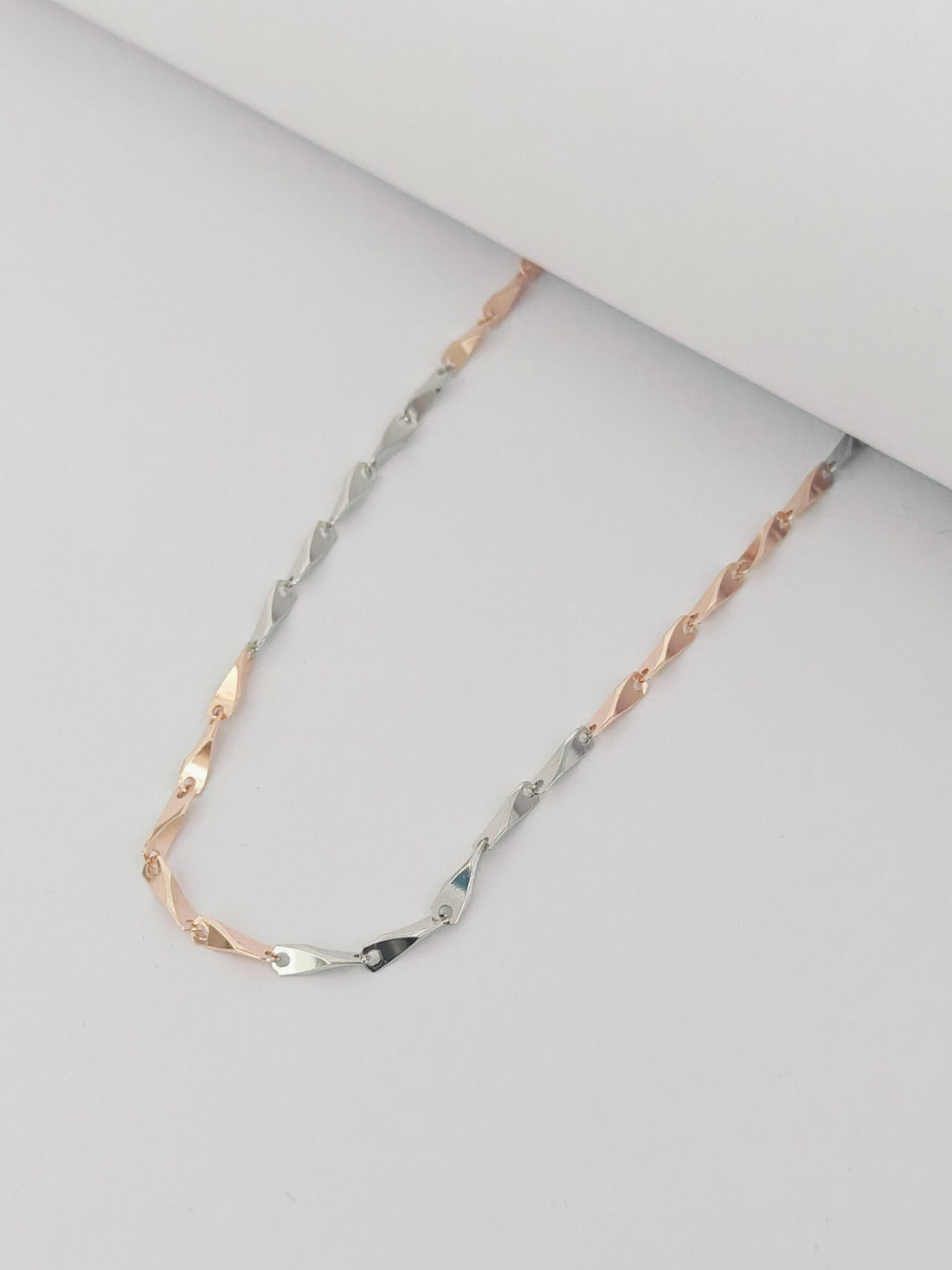 Curve Dual Ton Chain