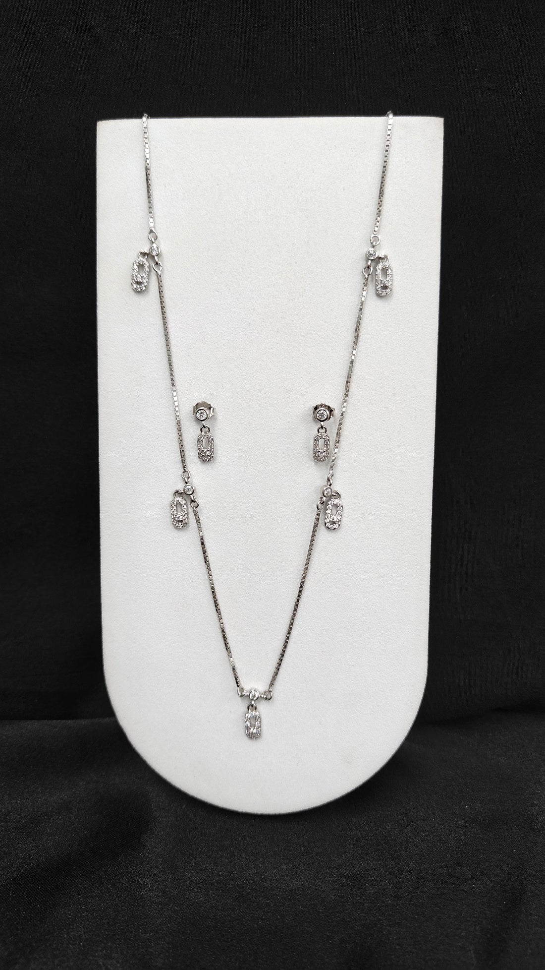 Stylish Dual Tone Chain Pendant & Earrings for Casual Wear
