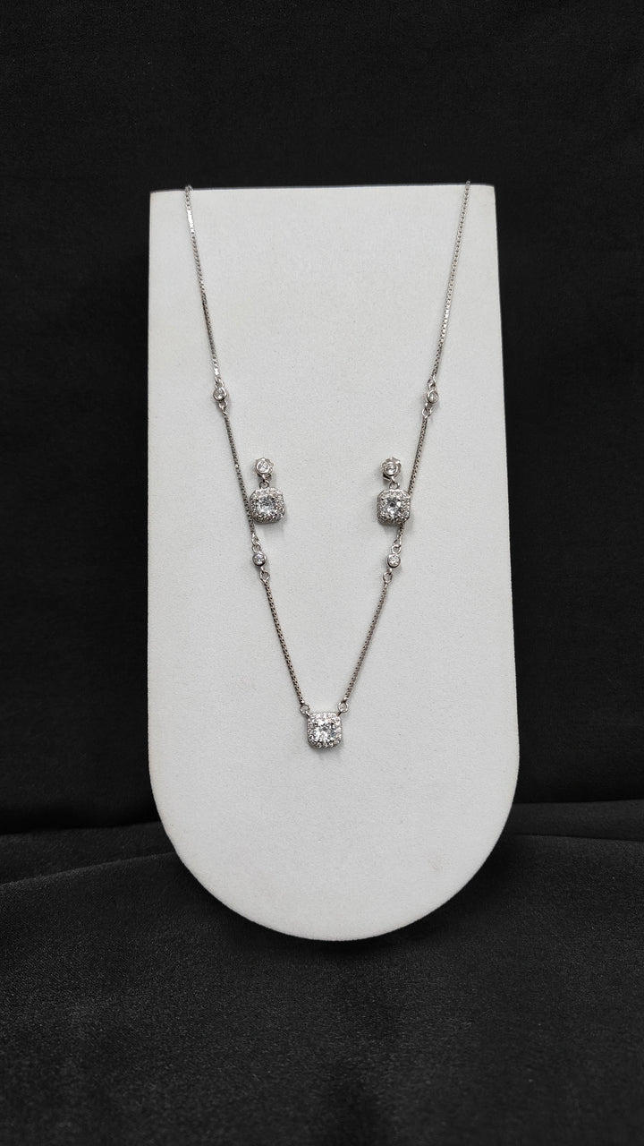 925 Sterling Silver Pendant Chain with Stud Earrings