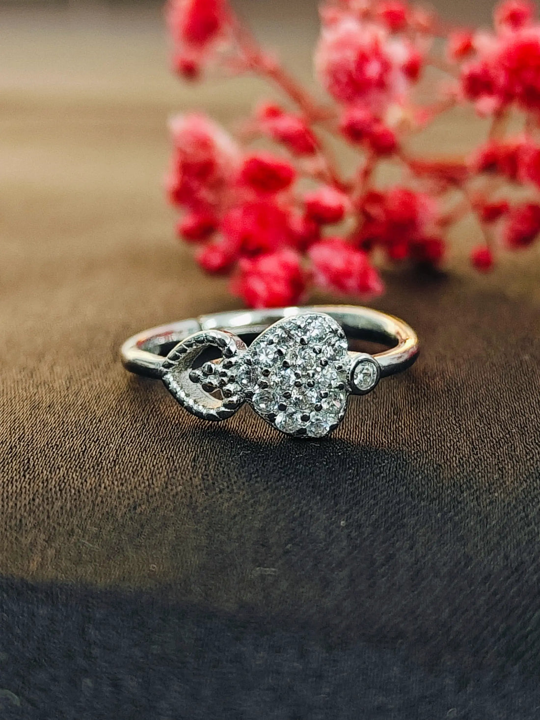 Women’s Ring with Pearl Touch