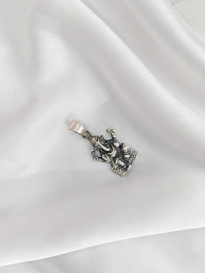 Lightweight Plain Silver Pendant for Men