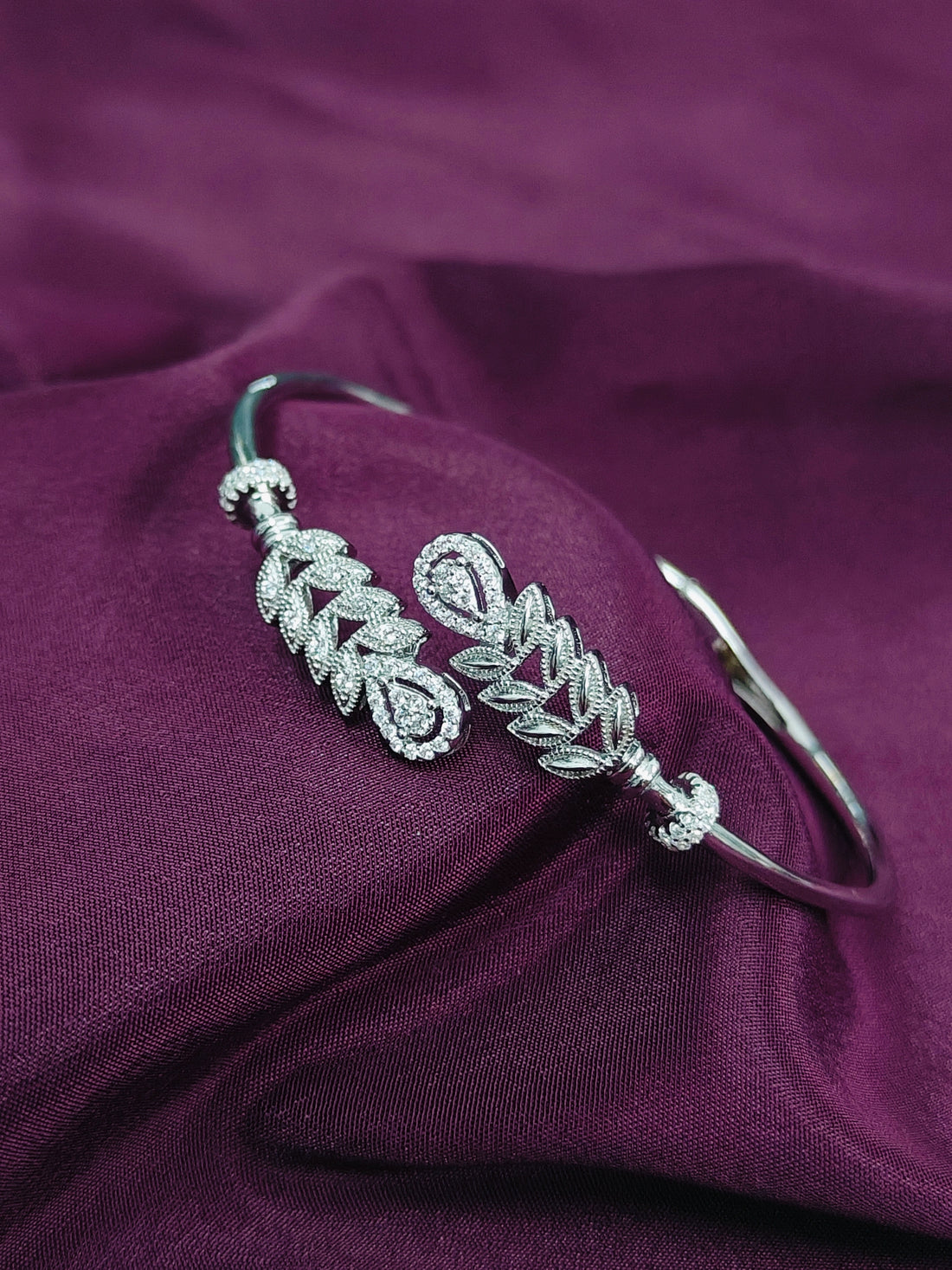 Antique Rajwadi Stone Bangles