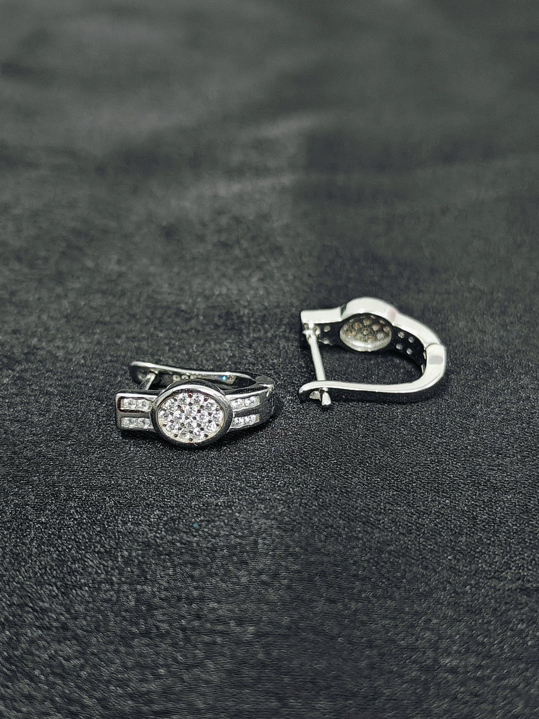 Women’s Lightweight Silver Bali Earrings