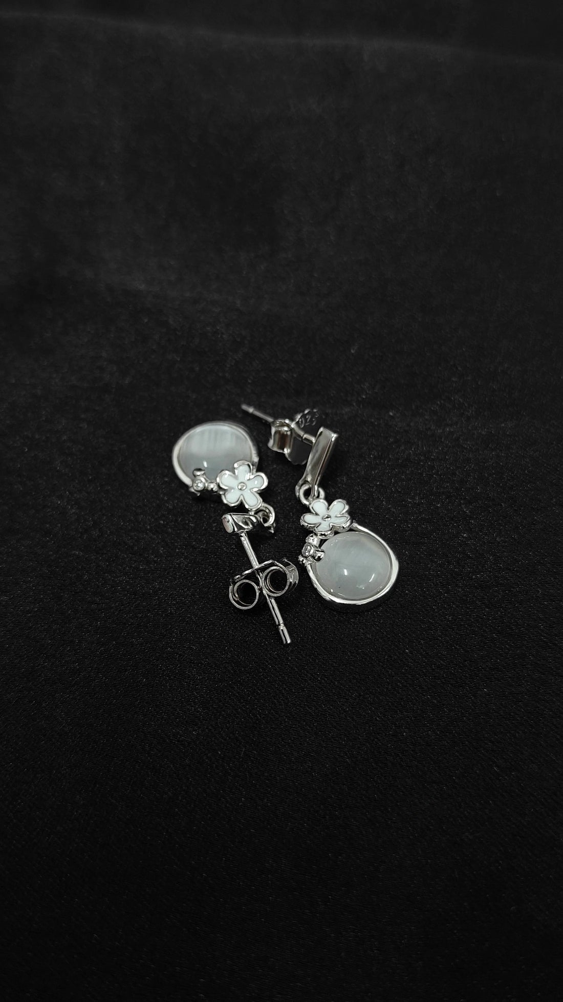 Premium Silver Chain Pendant & Earring Set – Gift for Her