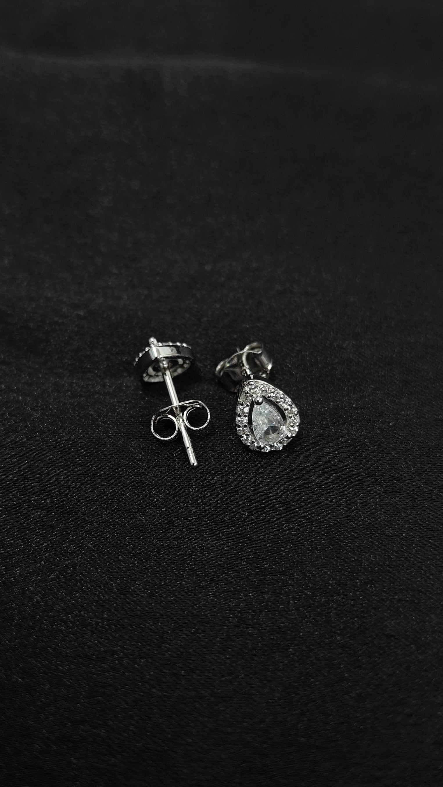 Luxury Cubic Zirconia Pendant and Earring Set in 925 Silver