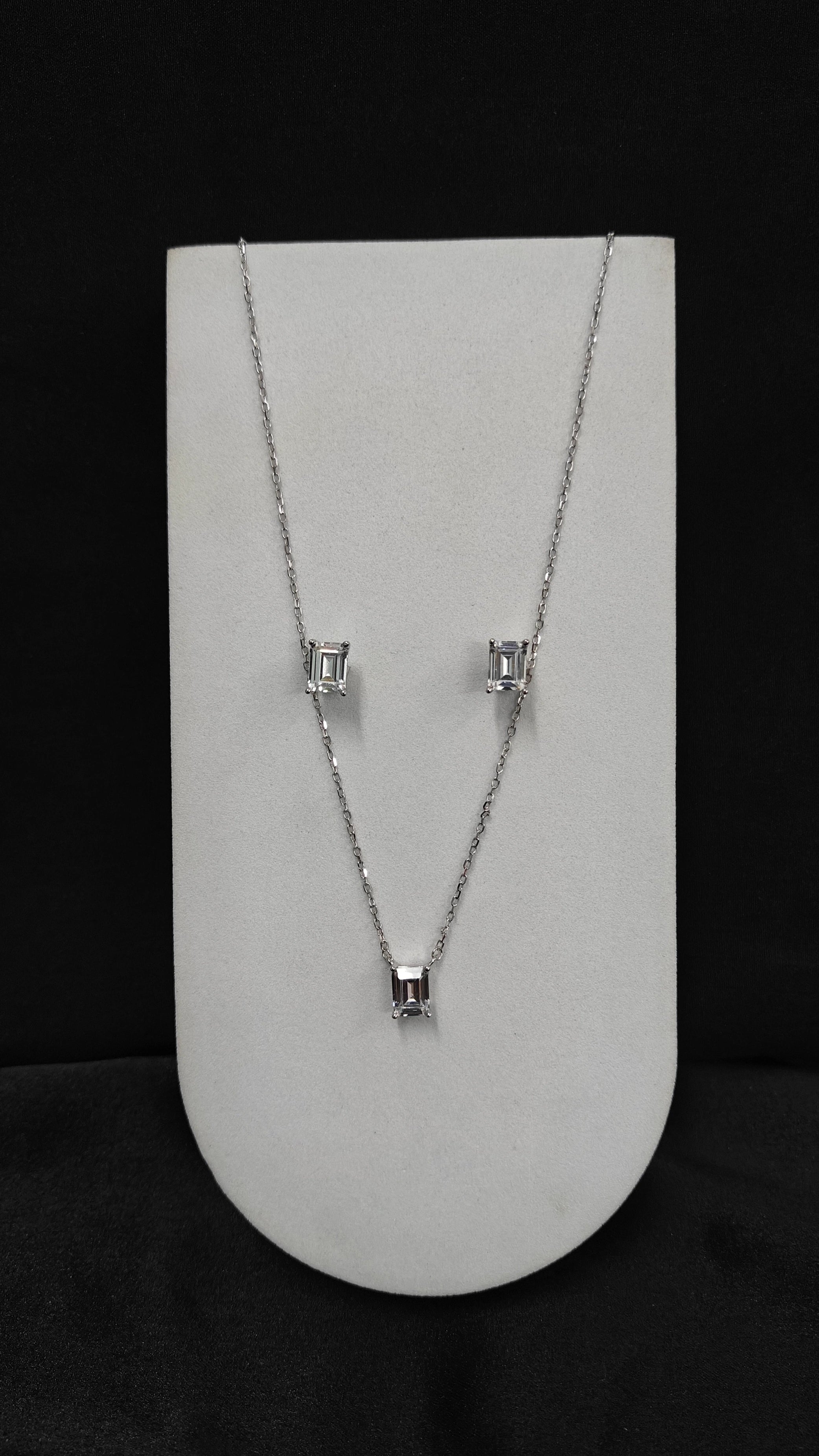 Elegant 925 Silver Chain Pendant with Matching Earrings Set for Women