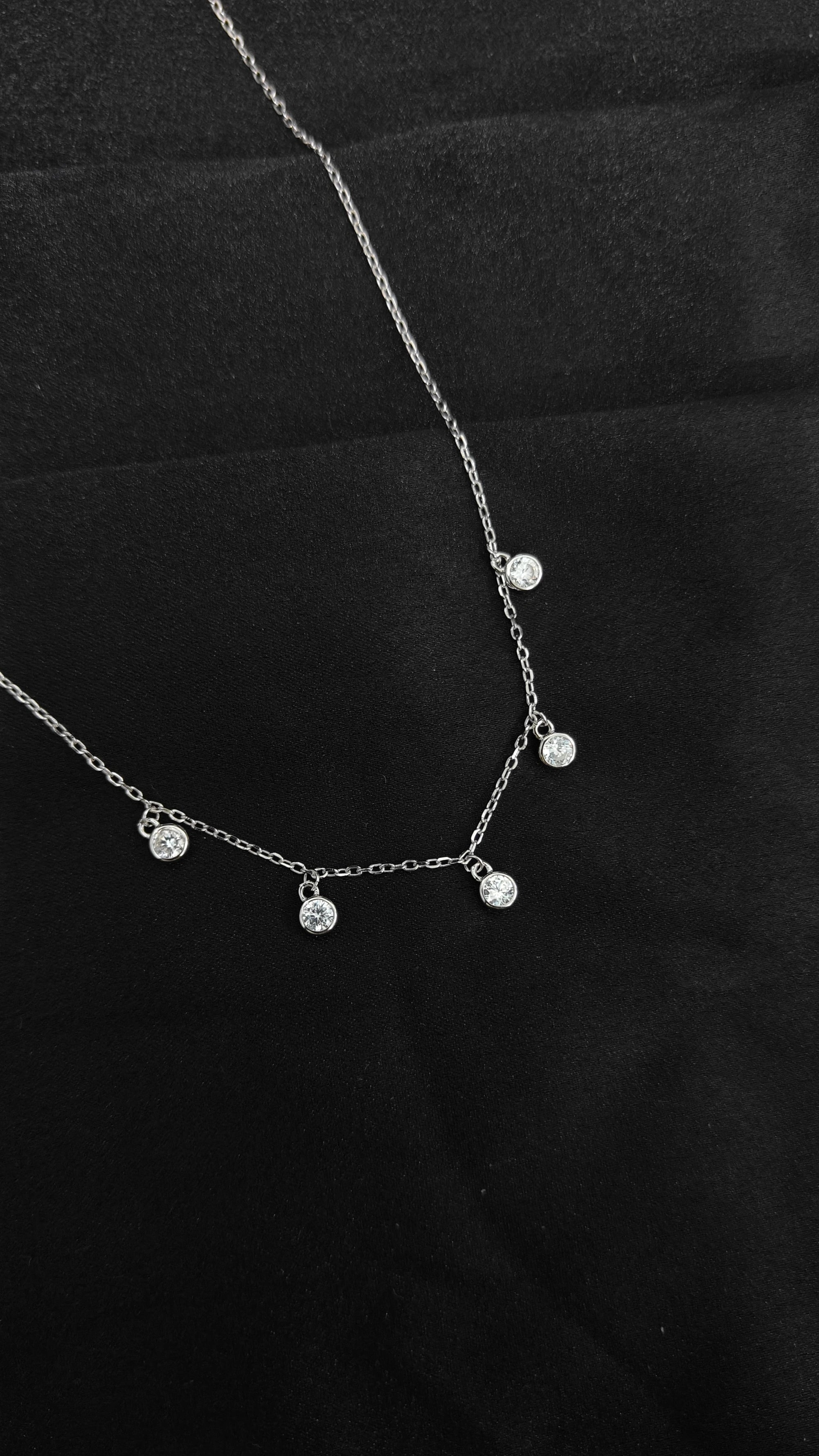 Fashionable Silver Chain Pendant with Crystal Earrings Set