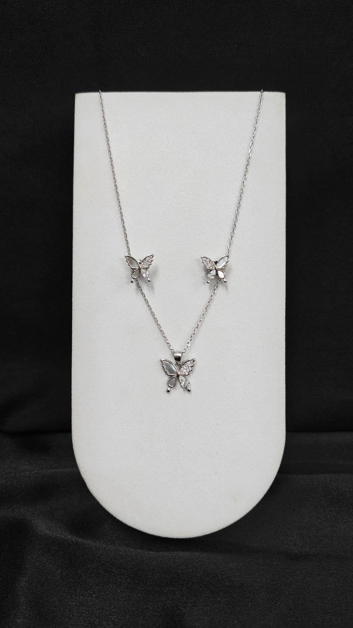 Pearl Drop Pendant Necklace with Matching Earrings