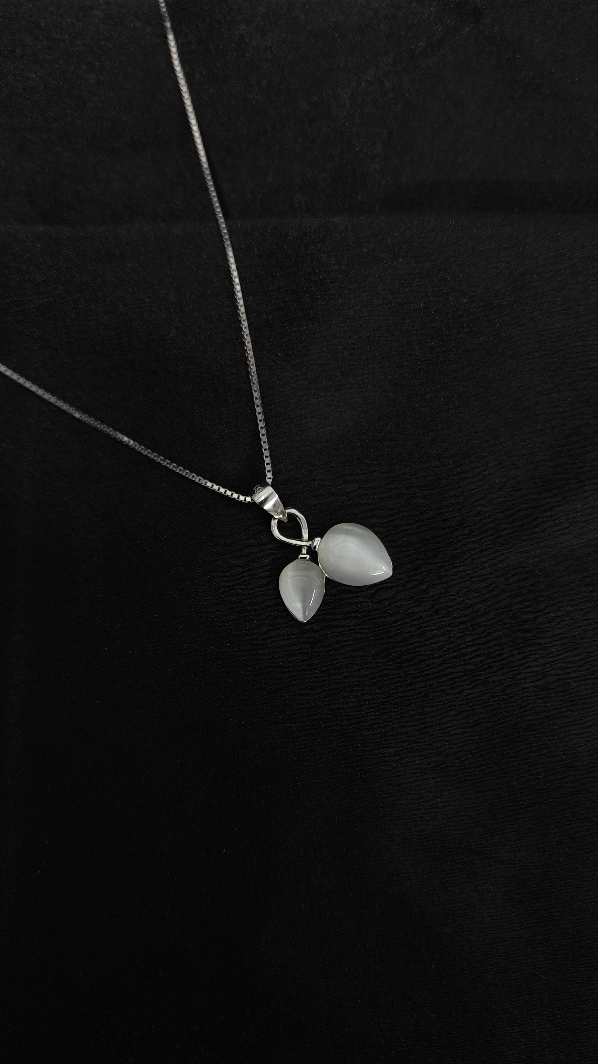 Gorgeous Round Zircon Pendant with Earrings