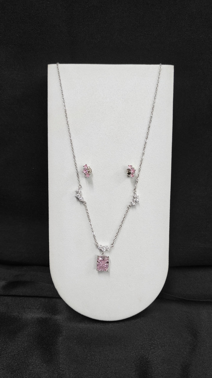 Beautiful Teardrop Pendant and Earrings Set