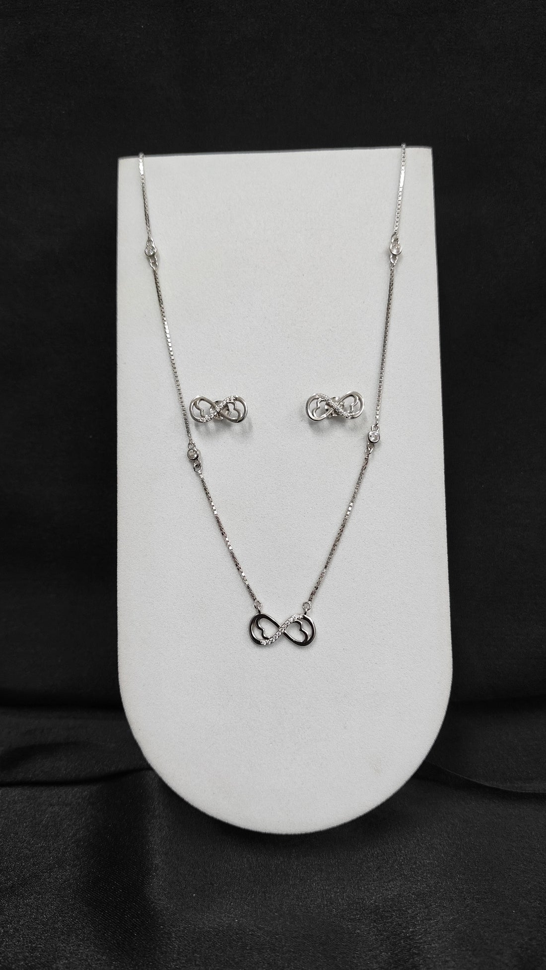 Statement Pendant Necklace and Earring Set