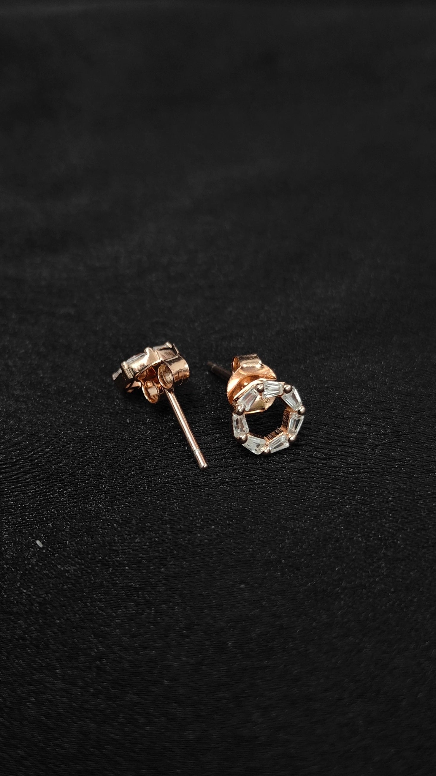 Stylish Crystal Pendant and Earrings Set