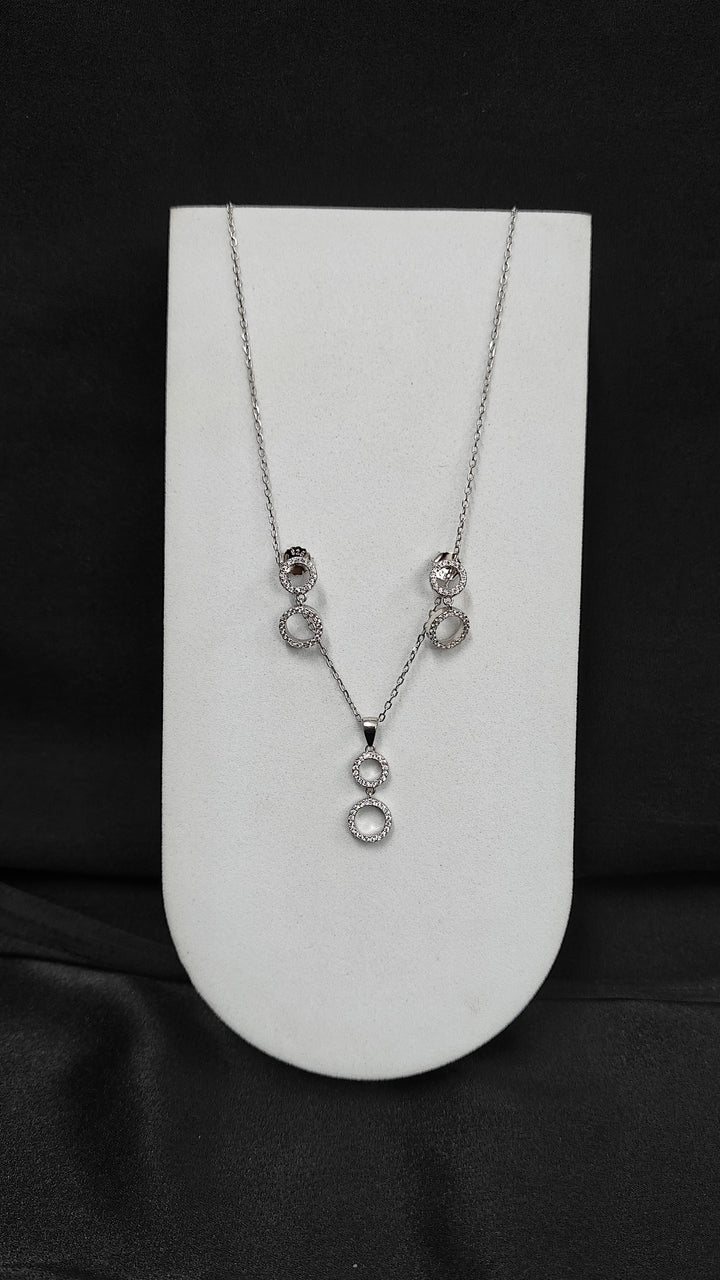 Glamorous Pendant Chain and Earrings Set